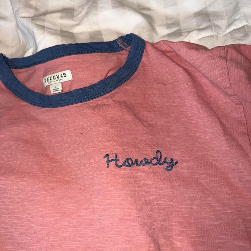 Tecovas Embroidered Howdy T-shirt